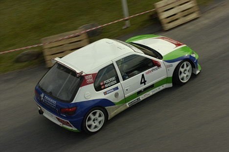 Brian Madsen - der var sekunderet af Anja Posorski – vandt fredag aften sin tredje sejr på fire år i Tvilum-Scanbirk Rally Show i Fårvang.